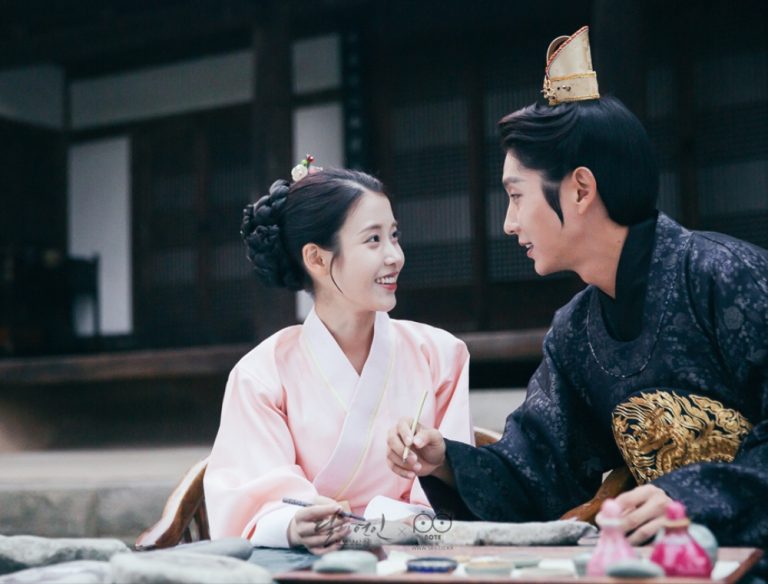 Lee Joon-gi and IU Byeol Korea