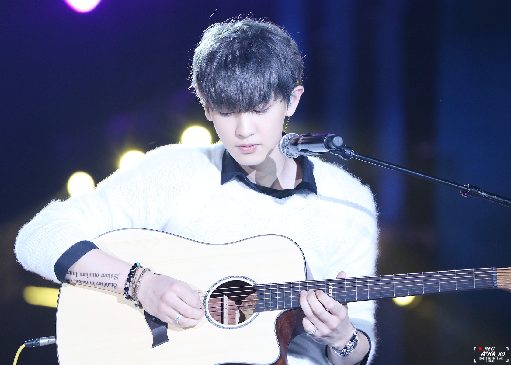 EXO's Chanyeol Playing Guitar Byeol Korea