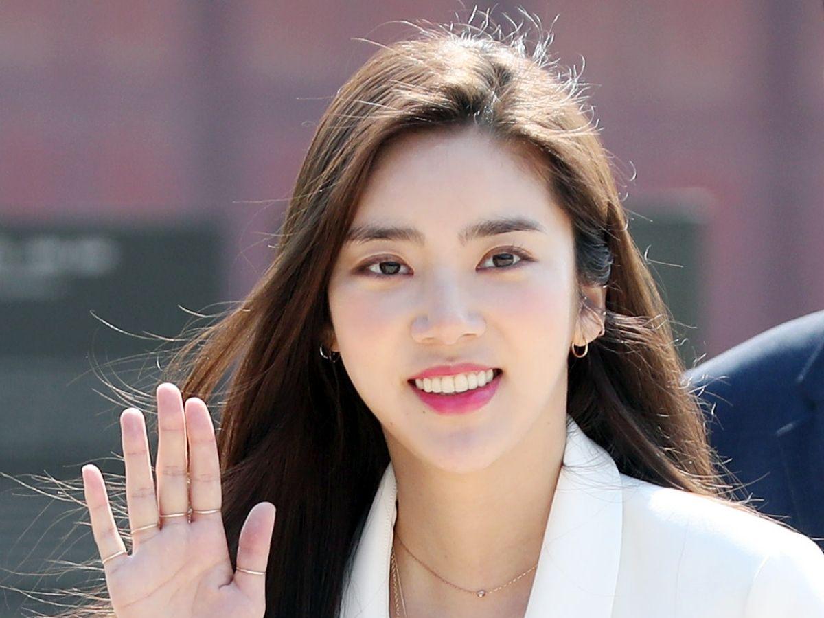 Son Dam-bi