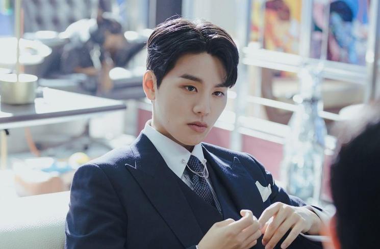 Kim Woo-seok (1994)